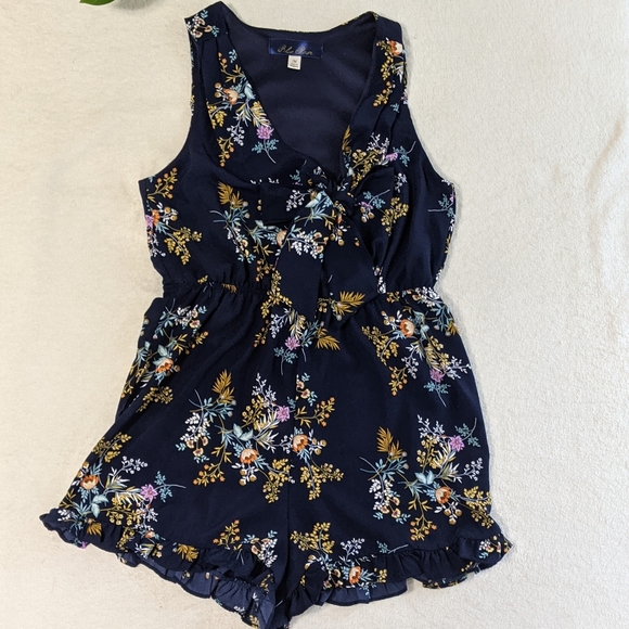 Francesca's Blue Rain Blue Floral Summer Romper, M - Picture 3 of 12